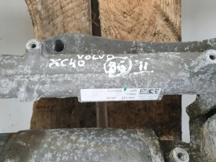 Volvo XC40 II MAGLOWNICA przekładnia EURO 32221666
