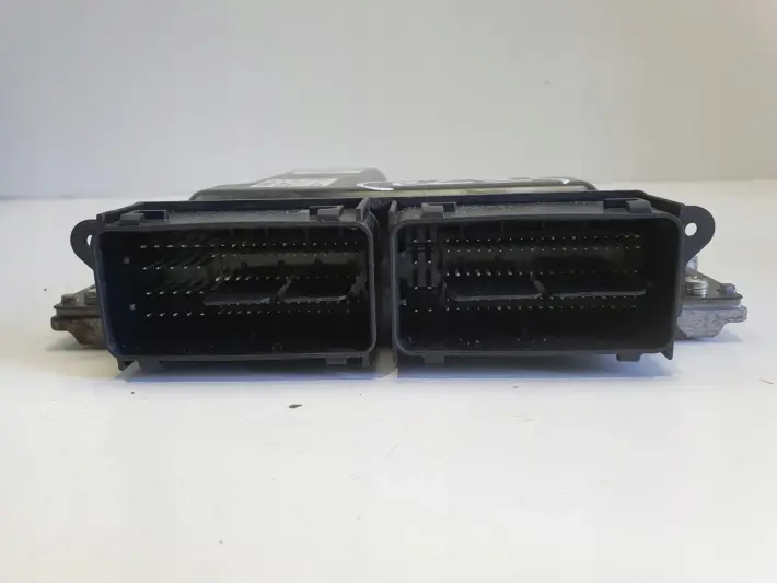 Volvo V40 II 2.0 D STEROWNIK SILNIKA komputer 31312486