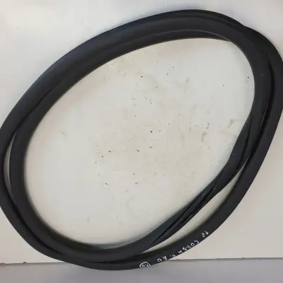Opel Corsa F USZCZELKA DRZWI prawy przód
