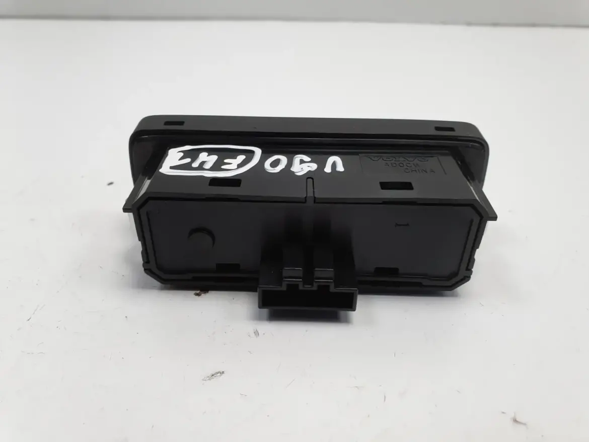 Volvo S90 II XC60 II XC90 II PRZYCISK KLAMPY BGAŻNIKA 31376510