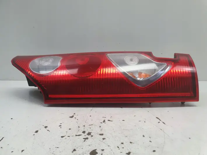 Renault Kangoo II 08-13r TYLNIA TYLNA LAMPA PRAWA prawy tył 8200419952