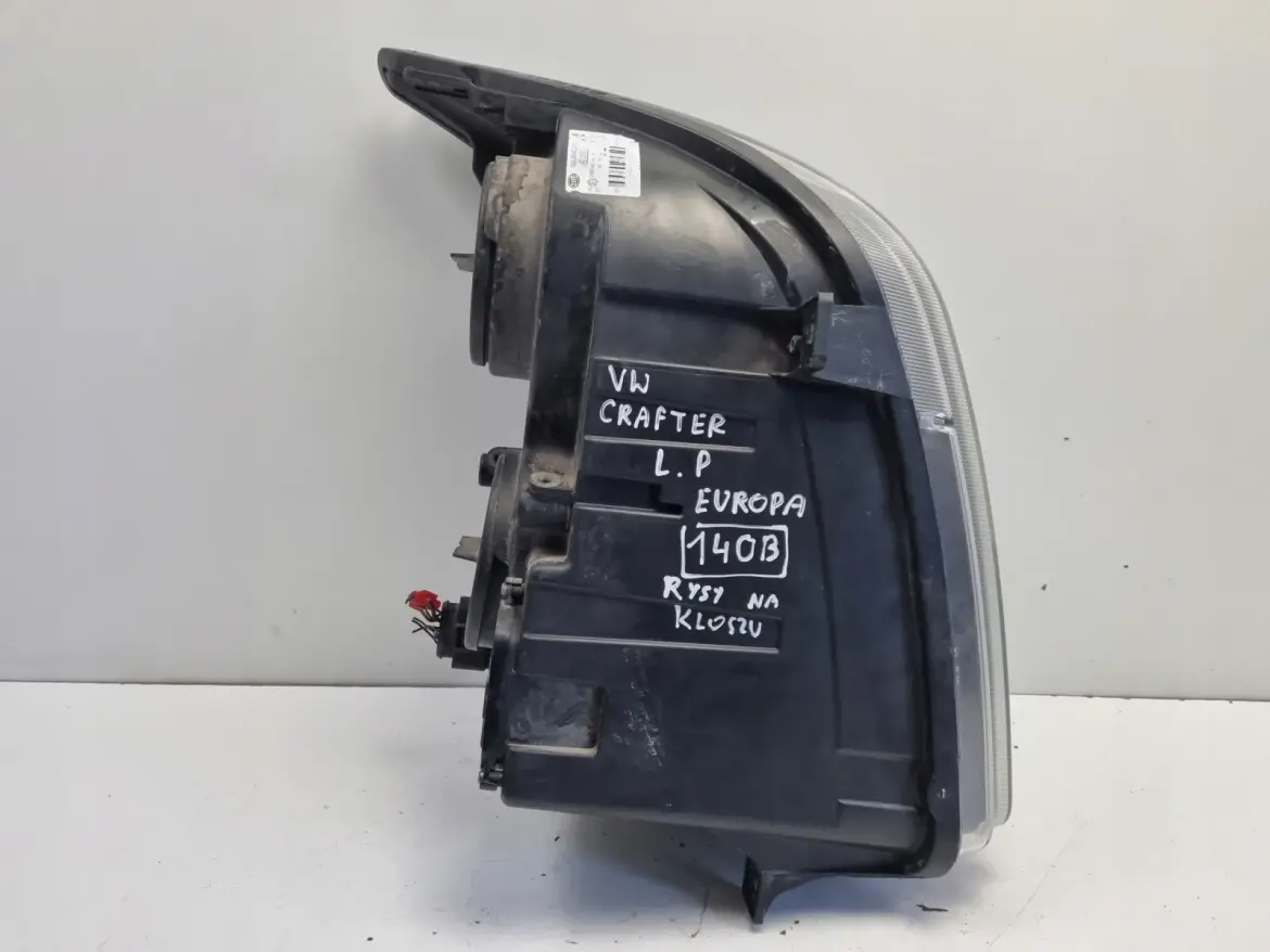 VW Crafter PRZEDNIA LAMPA LEWA lewy przód EUROPA 1ER247017-01 9068200061