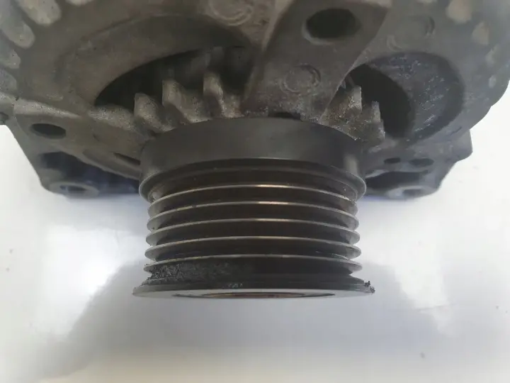 Volvo S40 II V50 2.0 D ALTERNATOR 3M5T-10300-YE