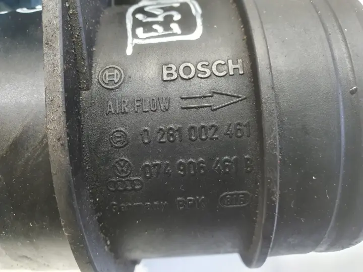 VW Golf V 2.0 TDI PRZEPŁYWOMIERZ POWIETRZA 0281002461 074906461B