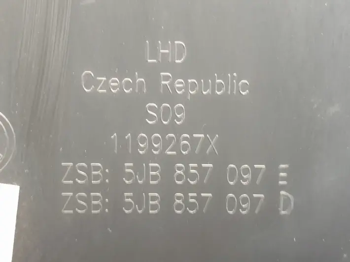 Skoda Rapid SCHOWEK PASAŻERA 5JB857097E