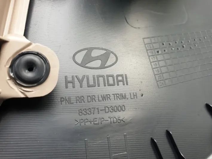 Hyundai Tucson III TYLNY BOCZEK DRZWI LEWY TYŁ
