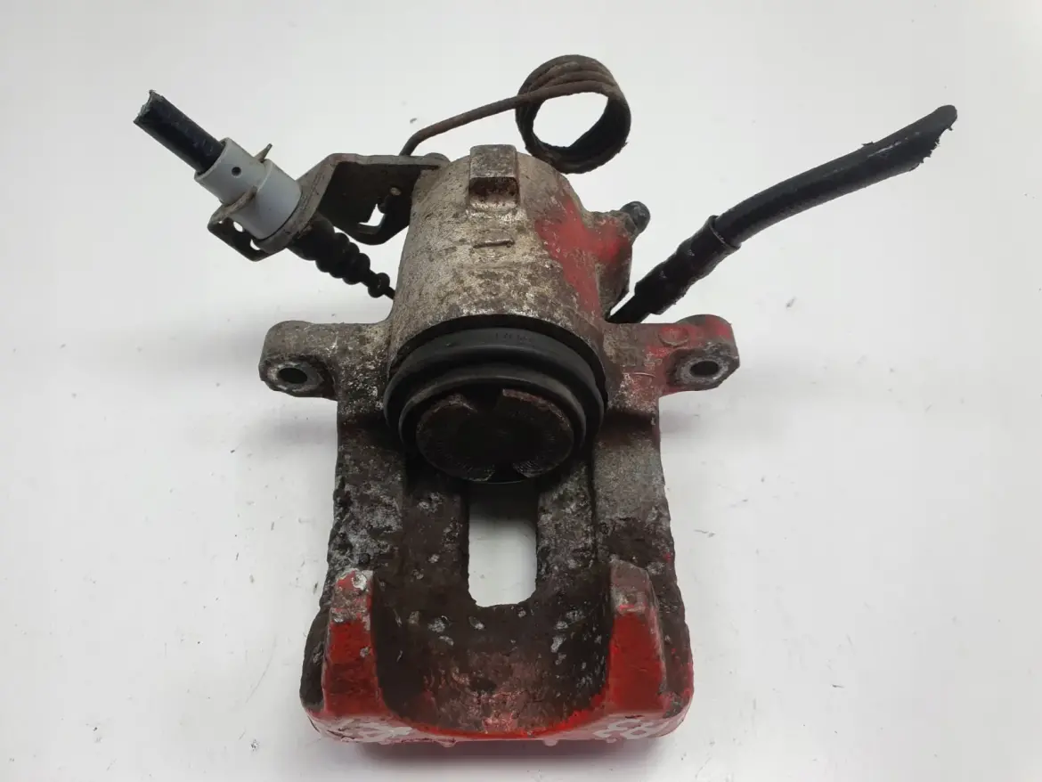 VW Golf IV Bora Audi A3 Toledo II LEWY ZACISK HAMULCOWY tył kierowcy Lucas