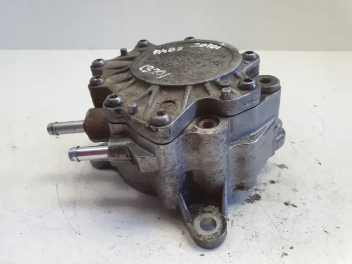 Audi A4 B7 2.0 TDI POMPA VACUM wakum 03G145209