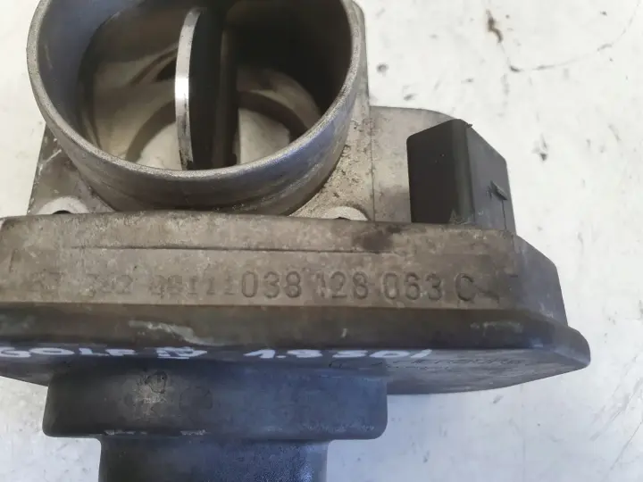 VW Golf IV 1.9 SDI PRZEPUSTNICA 038128063C