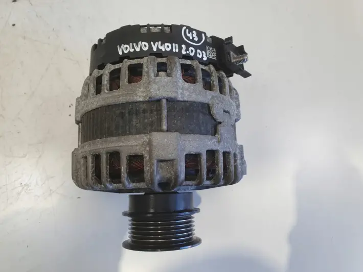Volvo V40 II 2.0 D3 ALTERNATOR bosch 30659580