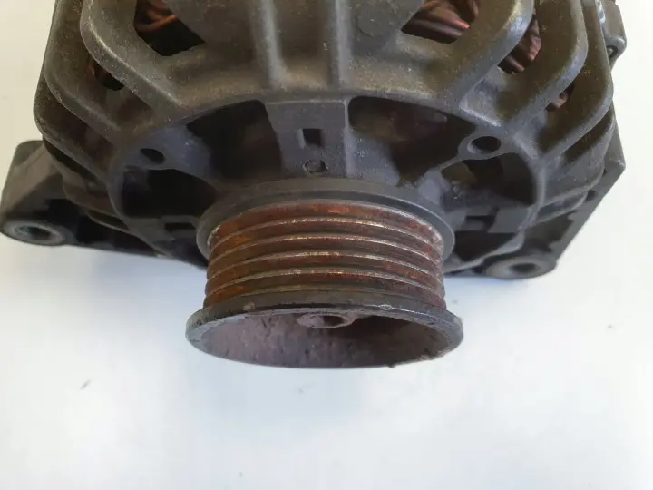 Audi A6 C5 VW Passat B5 1.8 T ALTERNATOR Valeo 06B903016D 90A