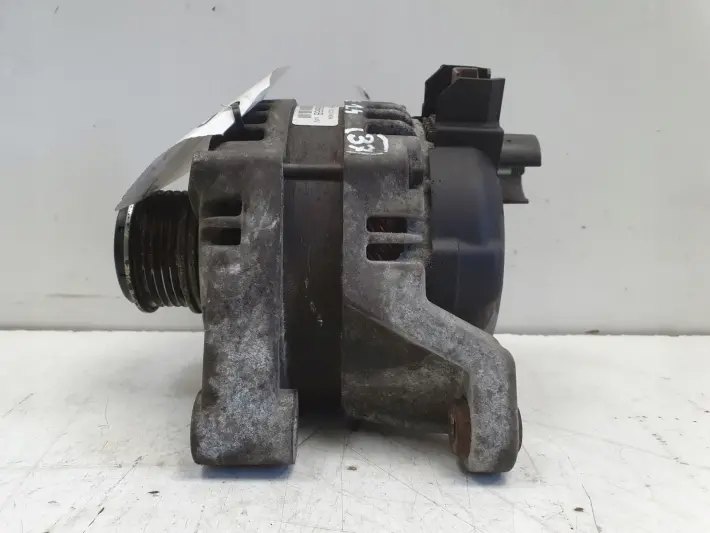 Opel Corsa E 1.4 16V ALTERNATOR 13585666B denso