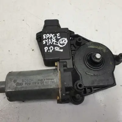 Mitsubishi Space Star SILNICZEK SZYBY Prawy przód