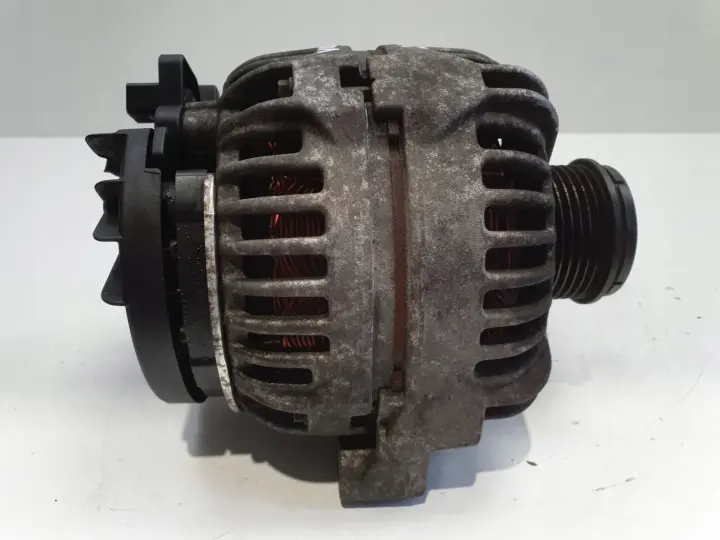 Volvo XC90 2.4 D5 ALTERNATOR bosch 0124525029 8676498