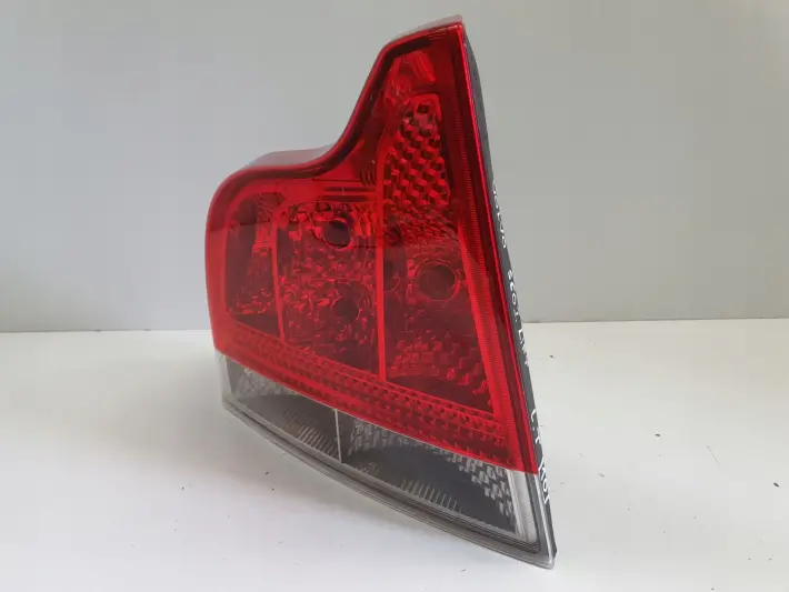 VOLVO S60 I LIFT 04-10r TYLNIA LAMPA LEWA LEWY TYŁ