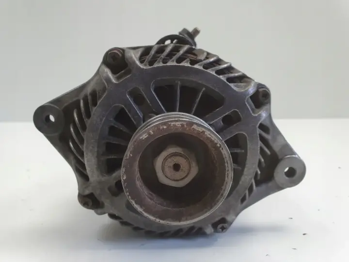 Subaru Legacy IV 2.0 B ALTERNATOR 23700-AA520 23700 AA520