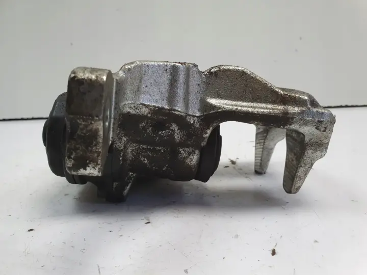 Toyota C-HR TYLNY ZACISK HAMULCOWY lewy tył A006B119B