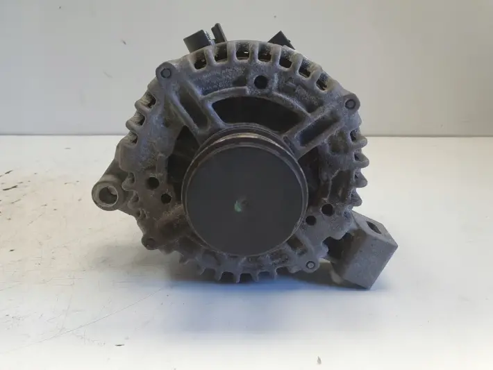 Volvo C30 2.4 D5 06-12r ALTERNATOR 0121615014
