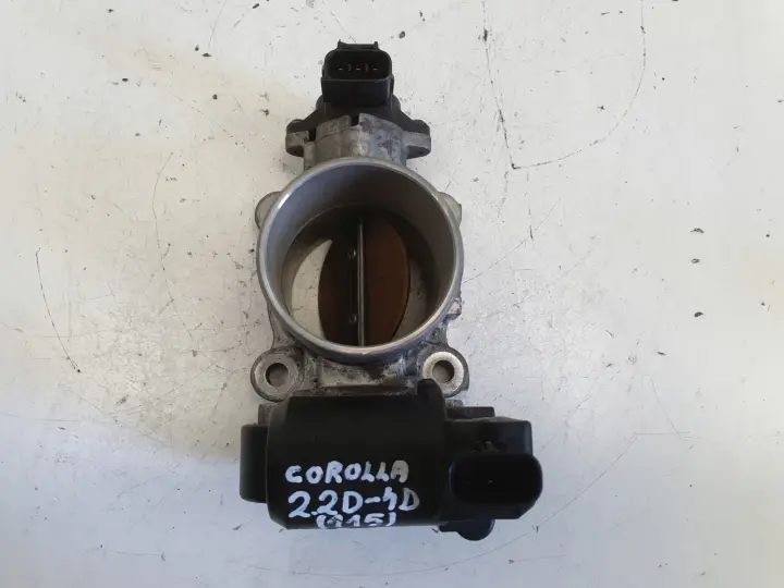 Toyota Corolla Verso II 2.2 D4D PRZEPUSTNICA oryginał