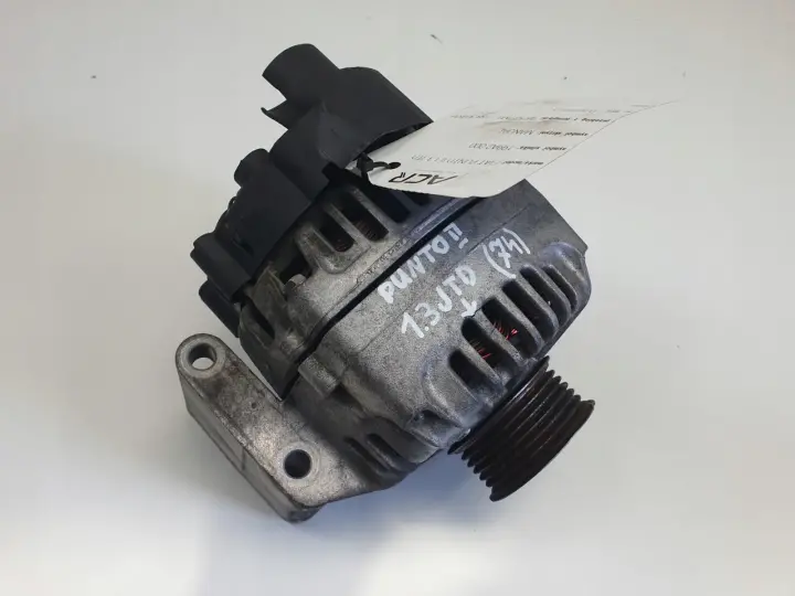 Fiat Punto II 1.3 JTD M-JET ALTERNATOR valeo 51784847 75A
