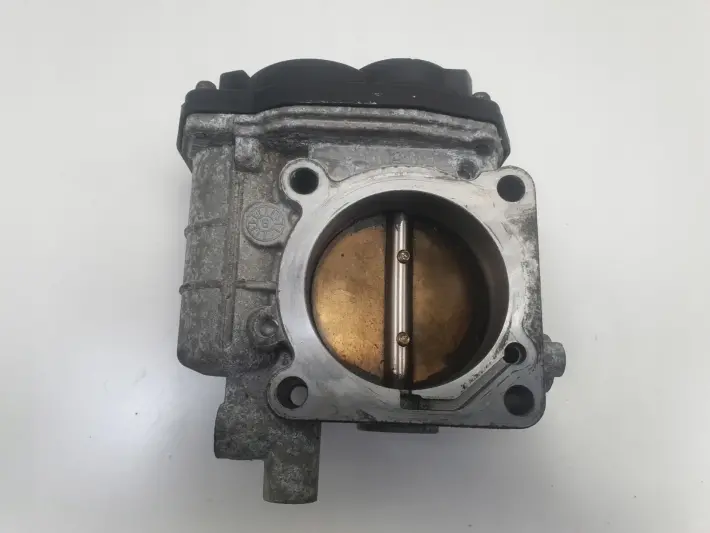 Nissan Qashqai J10 1.6 16V PRZEPUSTNICA SERA526-01