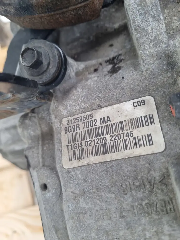 Volvo V70 III 2.4 D5 SKRZYNIA BIEGÓW 9G9R-7002-MA 31259509
