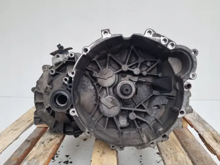 Volvo S60 V70 II 2.5 T turbo SKRZYNIA BIEGÓW manualna P9482180