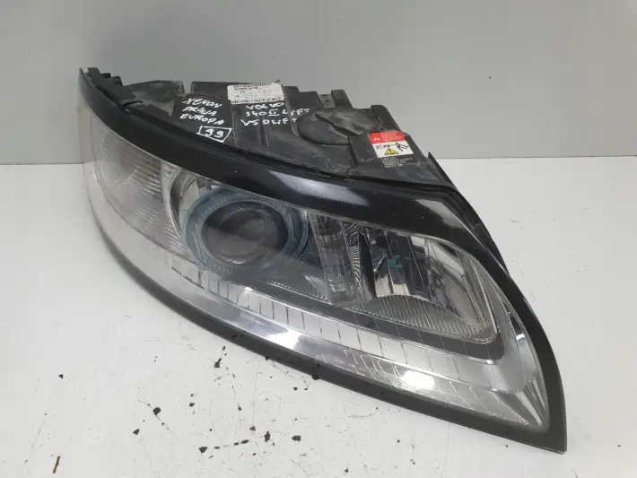 Volvo S40 II V50 LIFT PRZEDNIA LAMPA PRAWA prawy przód EUROPA 31299588