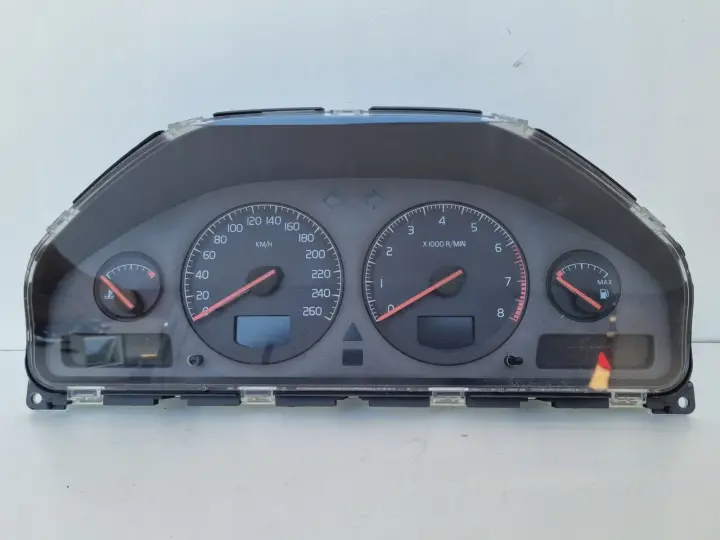 Volvo S60 I V70 II 2.4 LICZNIK ZEGARY 9499668 Europa benzyna
