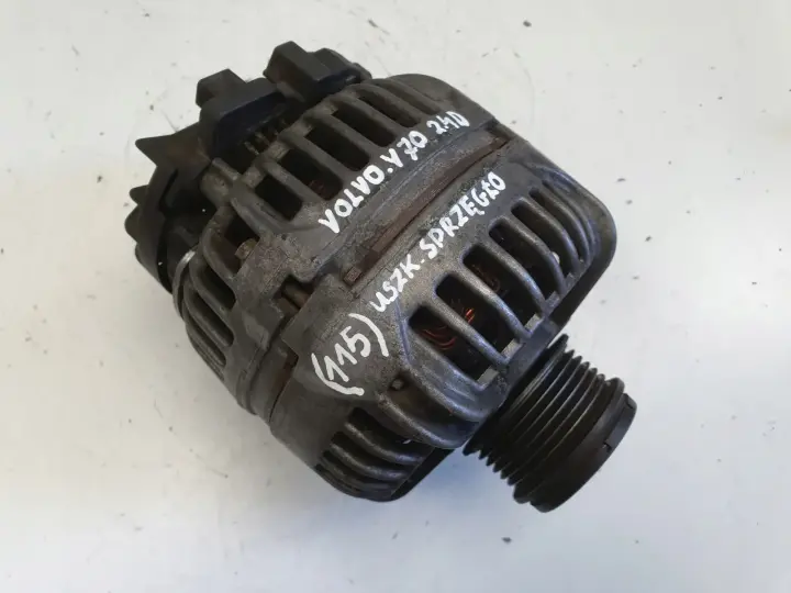Volvo S60 I V70 II 2.4 D5 ALTERNATOR bosch 30658085