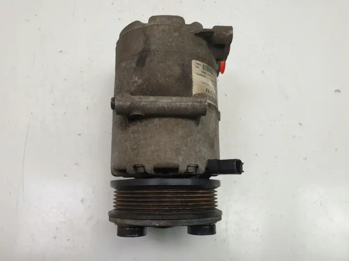 Volvo V70 III 2.0 16V SPRĘŻARKA KLIMATYZACJI pompa