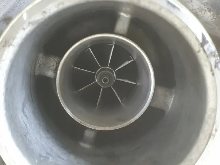 Volvo V40 II 2.0 D D2 TURBOSPRĘŻARKA turbo 31380130