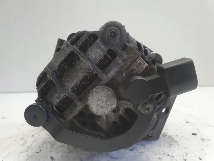 Peugeot RCZ 1.6 THP ALTERNATOR V757692180