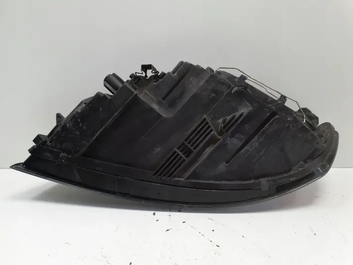 Volvo S40 II V50 LIFT PRZEDNIA LAMPA PRAWA prawy przód EUROPA 31299588