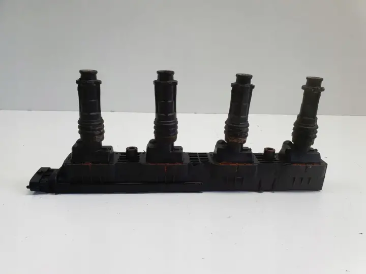 Opel Corsa C 1.2 16V CEWKA ZAPŁONOWA 0221503472