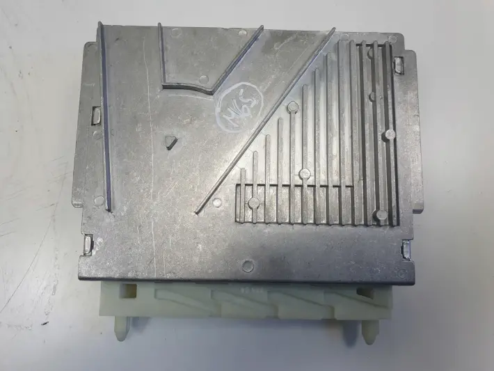 Volvo S60 V70 S80 2.4 D5 KOMPUTER SKRZYNI sterownik P30735493 1T0101C00