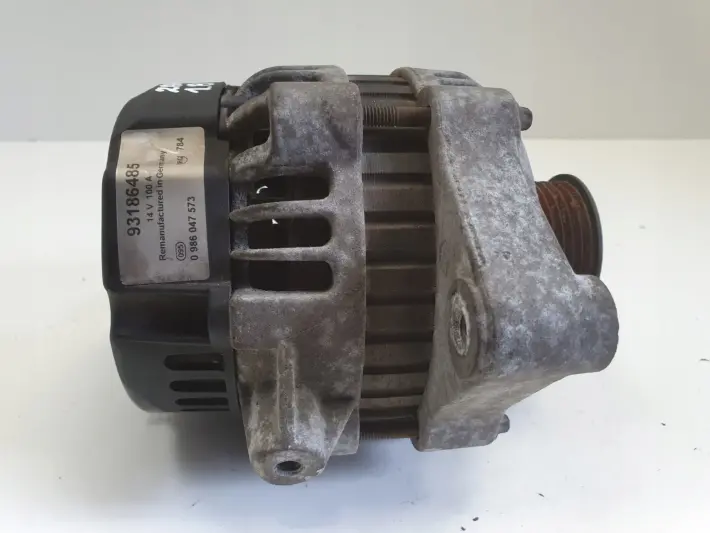 Opel Zafira A 1.8 16V ALTERNATOR 93186485
