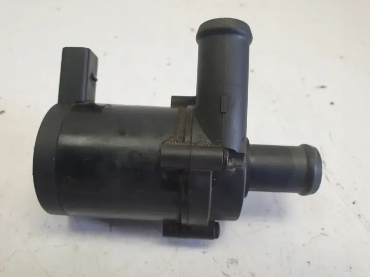 VW Golf 2.0 TFSI DODATKOWA POMPKA WODY 1K0965561D