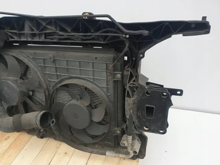 Seat Leon II 2.0 FSI PRZEDNI PAS CHŁODNICE KOMPLET