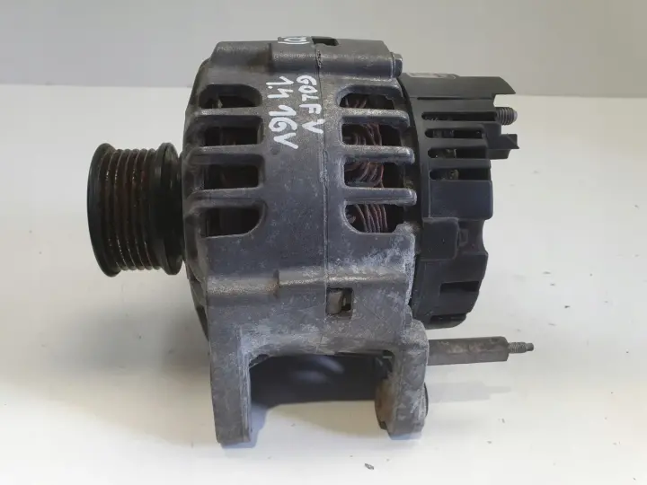 VW Golf IV 1.6 8V ALTERNATOR valeo 030903023J
