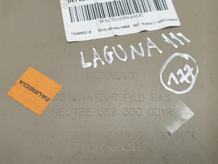 Renault Laguna III PRAWA OSŁONA TUNELU Zaślepka