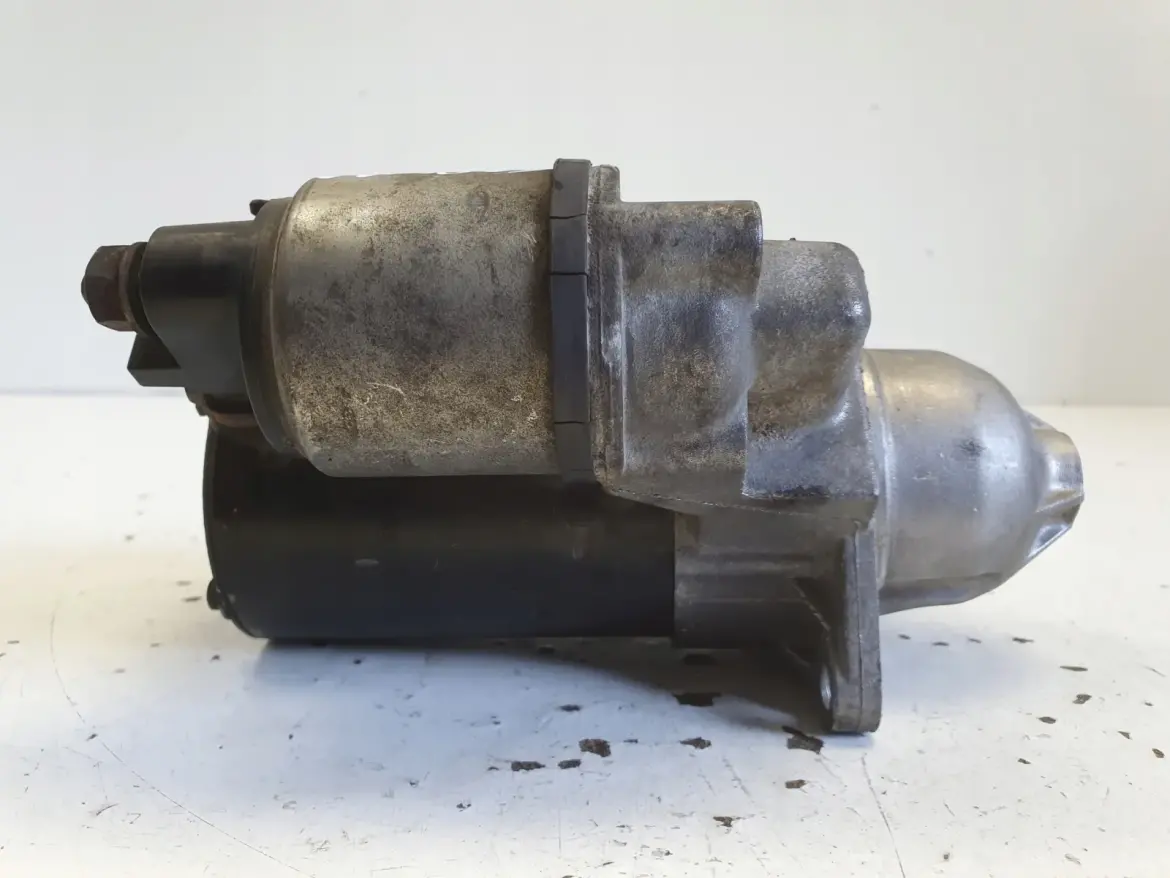 Opel Corsa D 1.4 16V ROZRUSZNIK bosch 0001107522