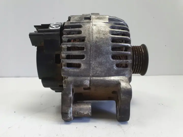 VW Golf V 1.6 FSI ALTERNATOR 110A 03C903023B valeo
