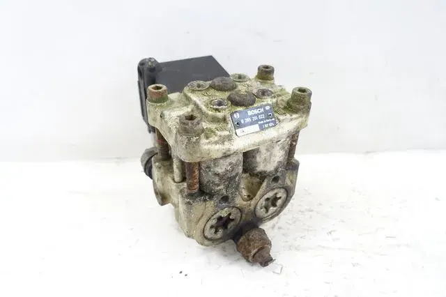 BMW 8 E31 840 850 POMPA ABS hamulcowa 0265201022