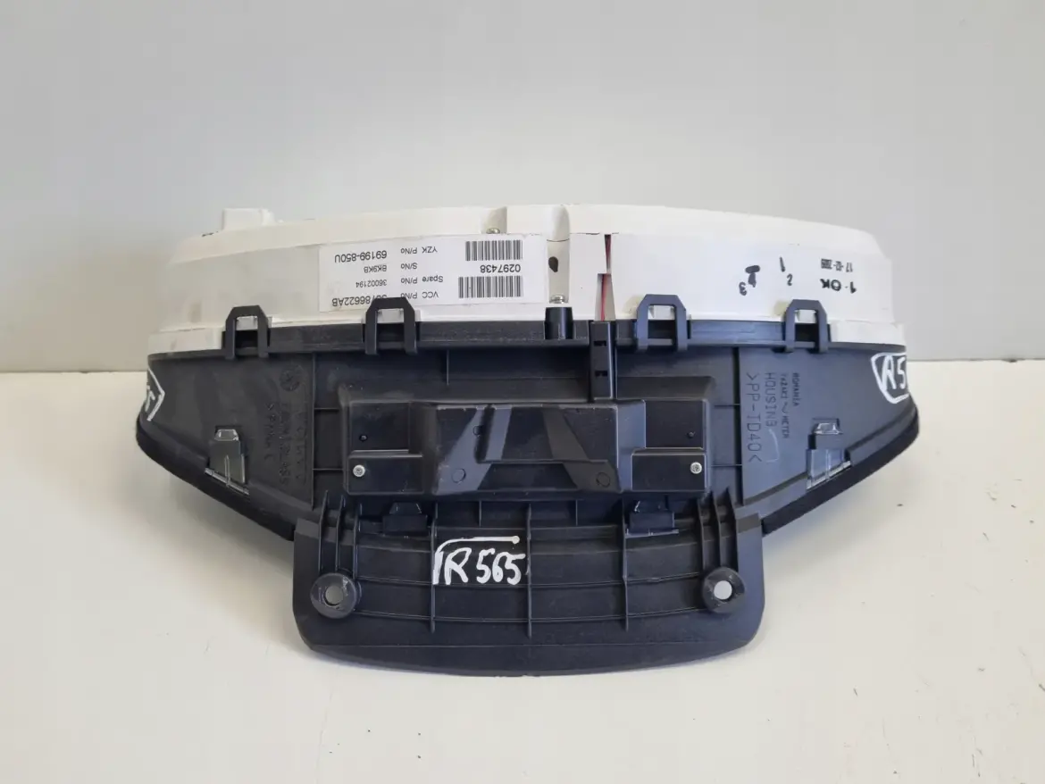 Volvo S80 II V70 III XC70 II 2.0 16V LICZNIK ZEGARY Europa 30786622AB