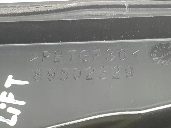 Volvo V60 S60 II LIFT XENON DEKIELEK PRZEDNIEJ LAMPY ZASLEPKA ŻARÓWKI