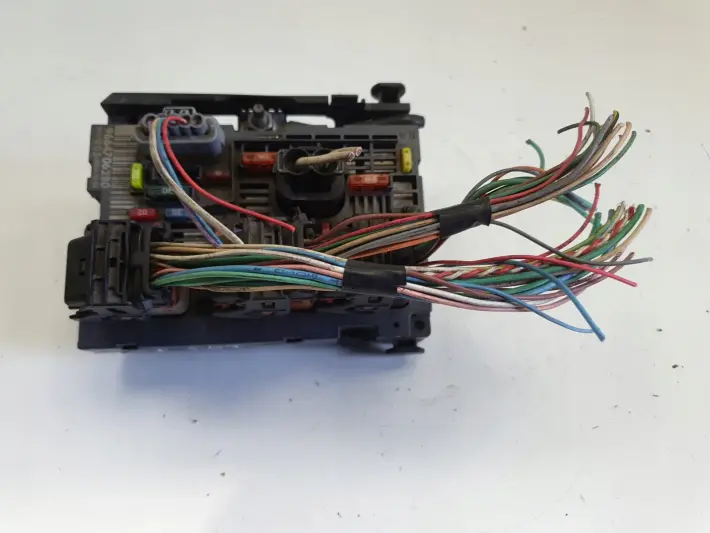 Citroen Berlingo III SKRZYNKA BEZPIECZNIKÓW Moduł BSM 9664706280