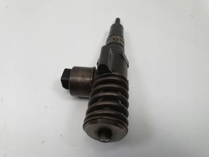 Vw Golf V Audi A3 8P A4 B7 2.0 TDI POMPOWTRYSKIWACZ wtrysk 03G130073G+