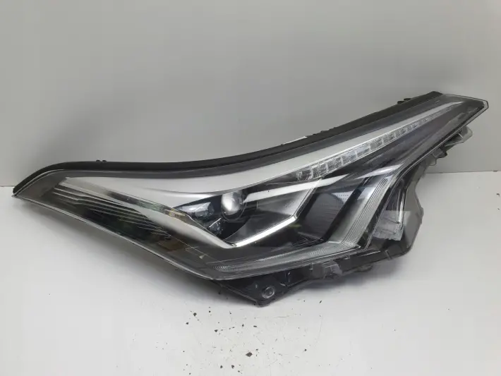 Toyota CHR C-HR PRZEDNIA LAMPA PRAWA prawy przód FULL LED 81110-F4071-00