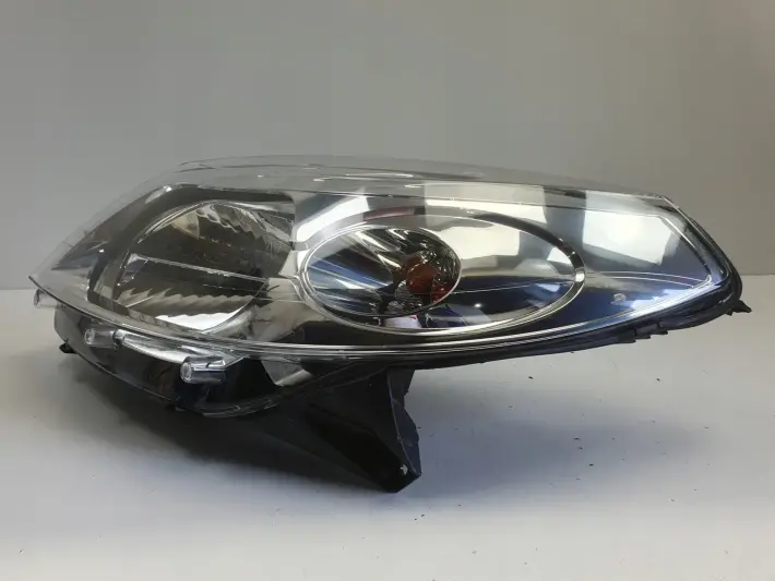 Dacia Sandero 08-12r PRZEDNIA LAMPA LEWA lewy przód